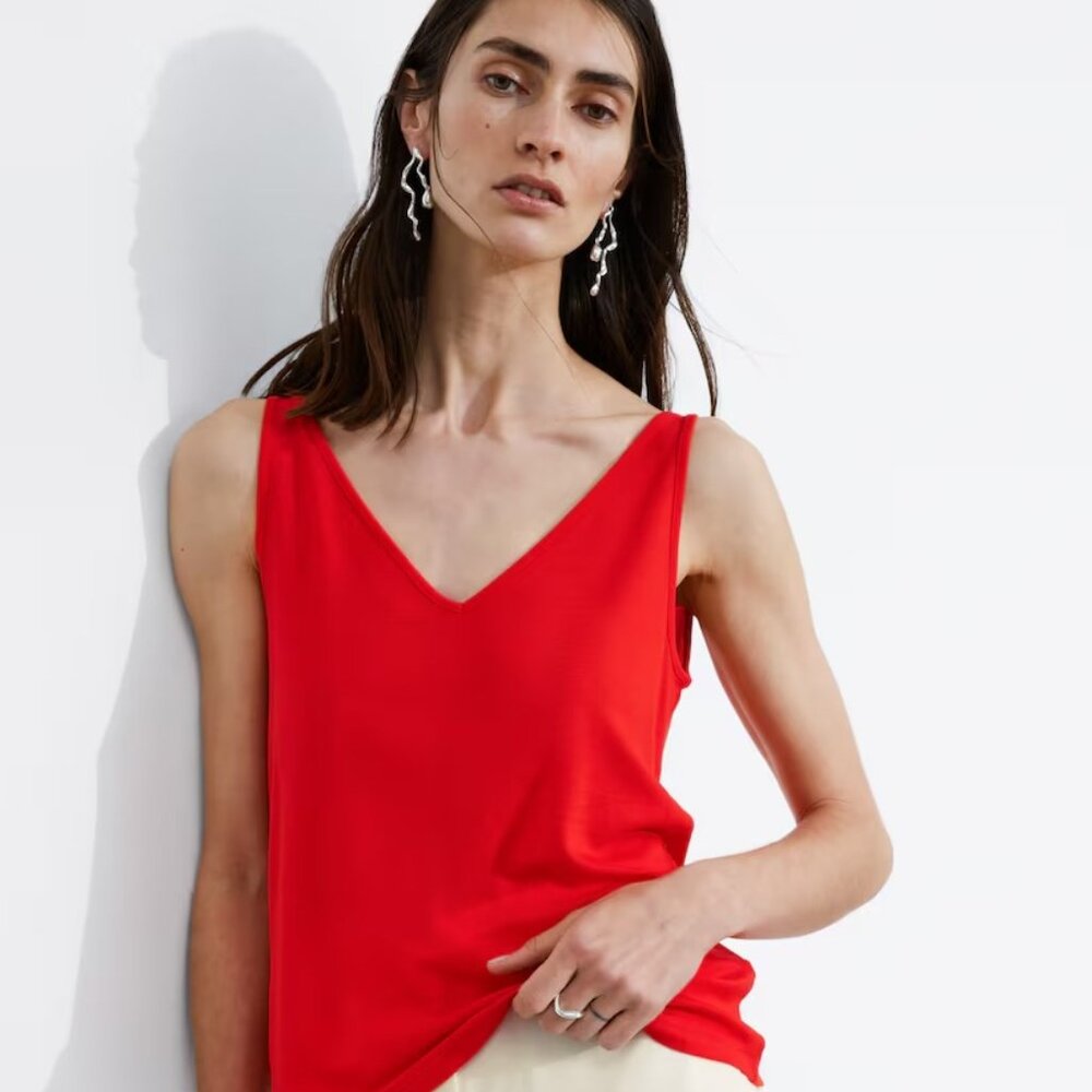 & Other Stories | Red Loose Fit V Neck Top | Sz 6